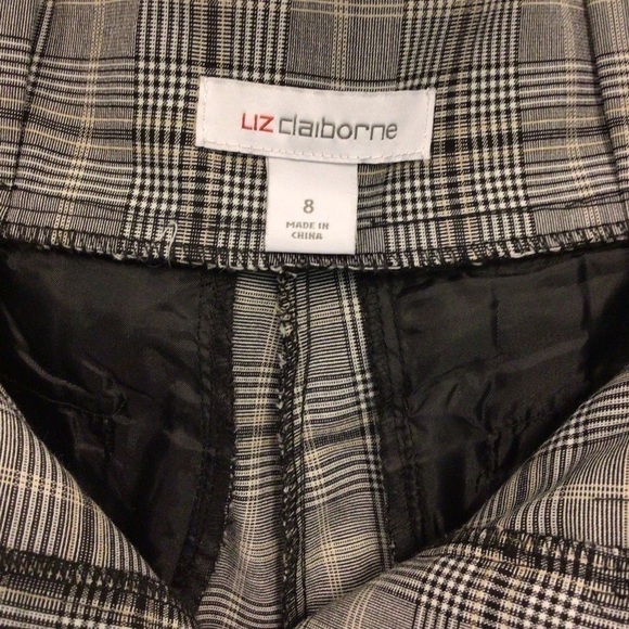 LIZ Claiborne plaid trousers. High waisted with pleats and tapered leg - Picture 5 of 5